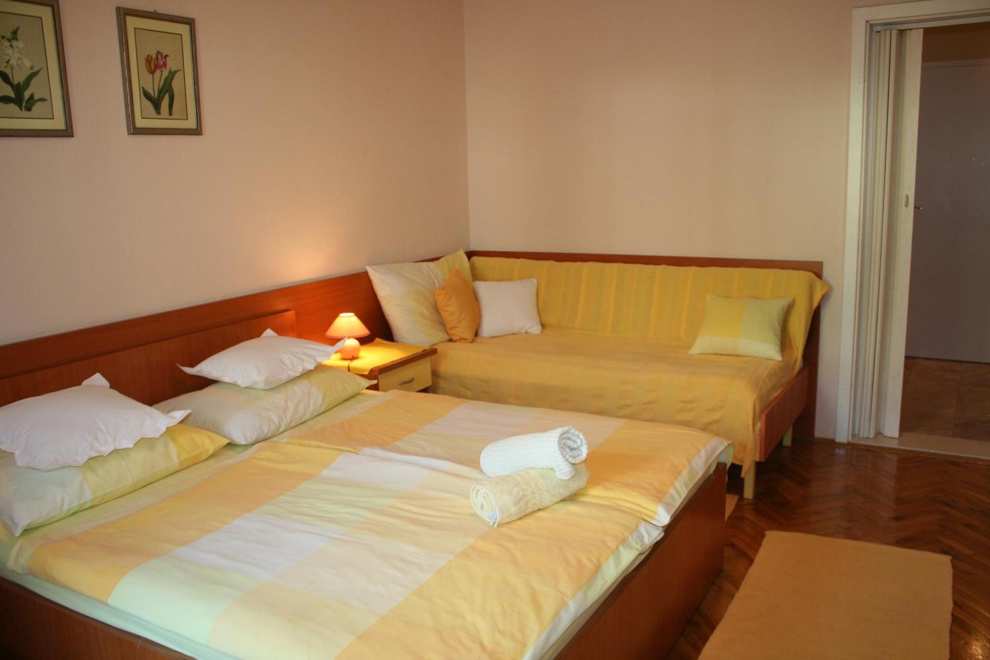 Rooms & Apartments Villa Anka Tučepi Habitación foto